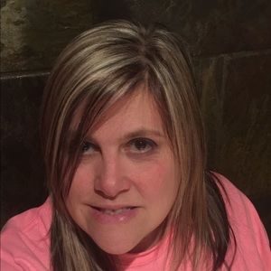 Meet your Posher, Carolyn